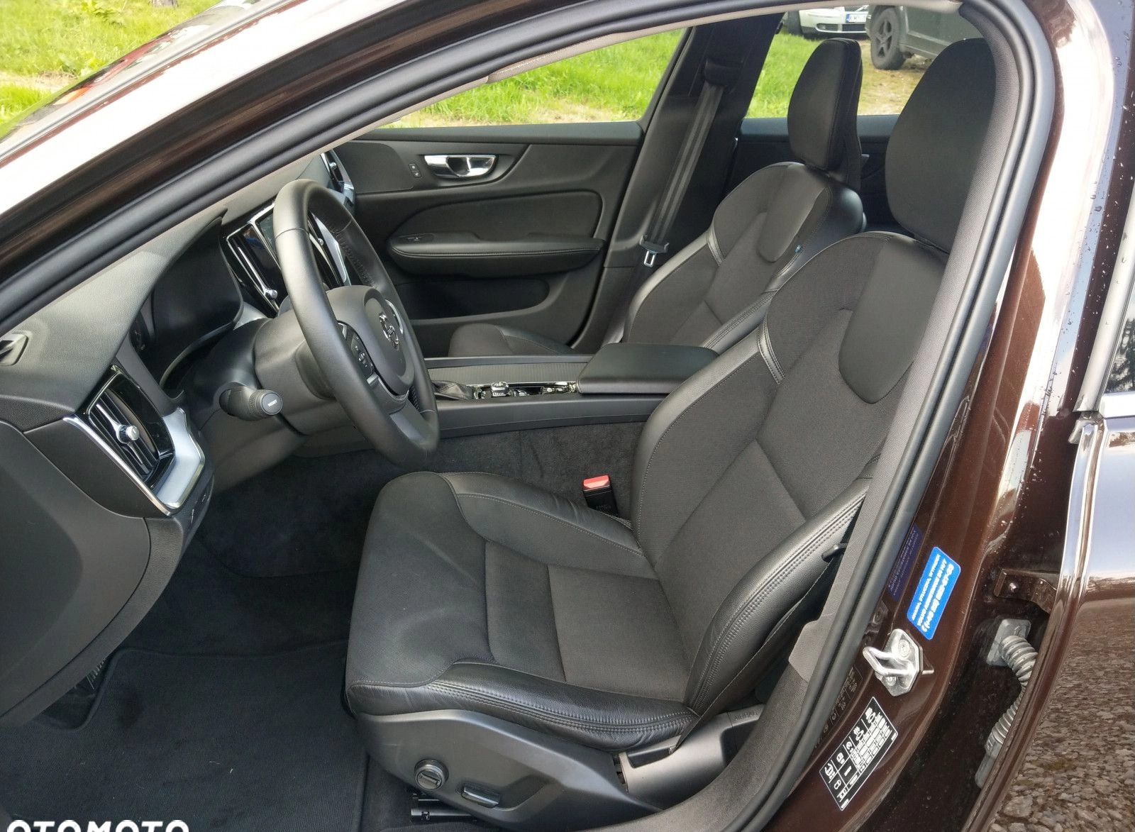Volvo V60 cena 119900 przebieg: 139998, rok produkcji 2020 z Suchowola małe 466